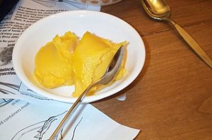Helado de mango sin colesterol