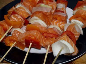 Pinchos de salmón contra el colesterol